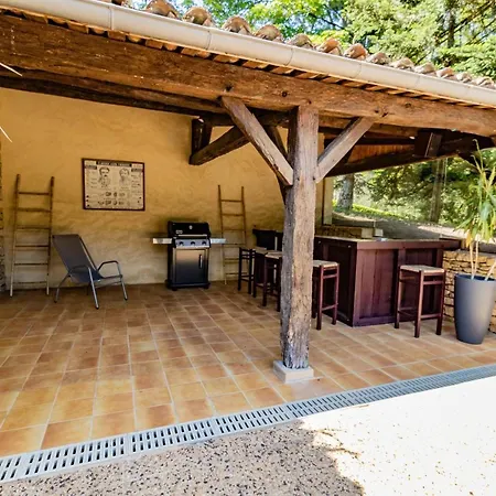 Avec Piscine Sur Le Domaine D'un Chateau 빌라