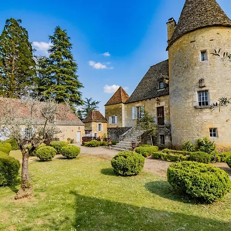 Avec Piscine Sur Le Domaine D'un Chateau *
